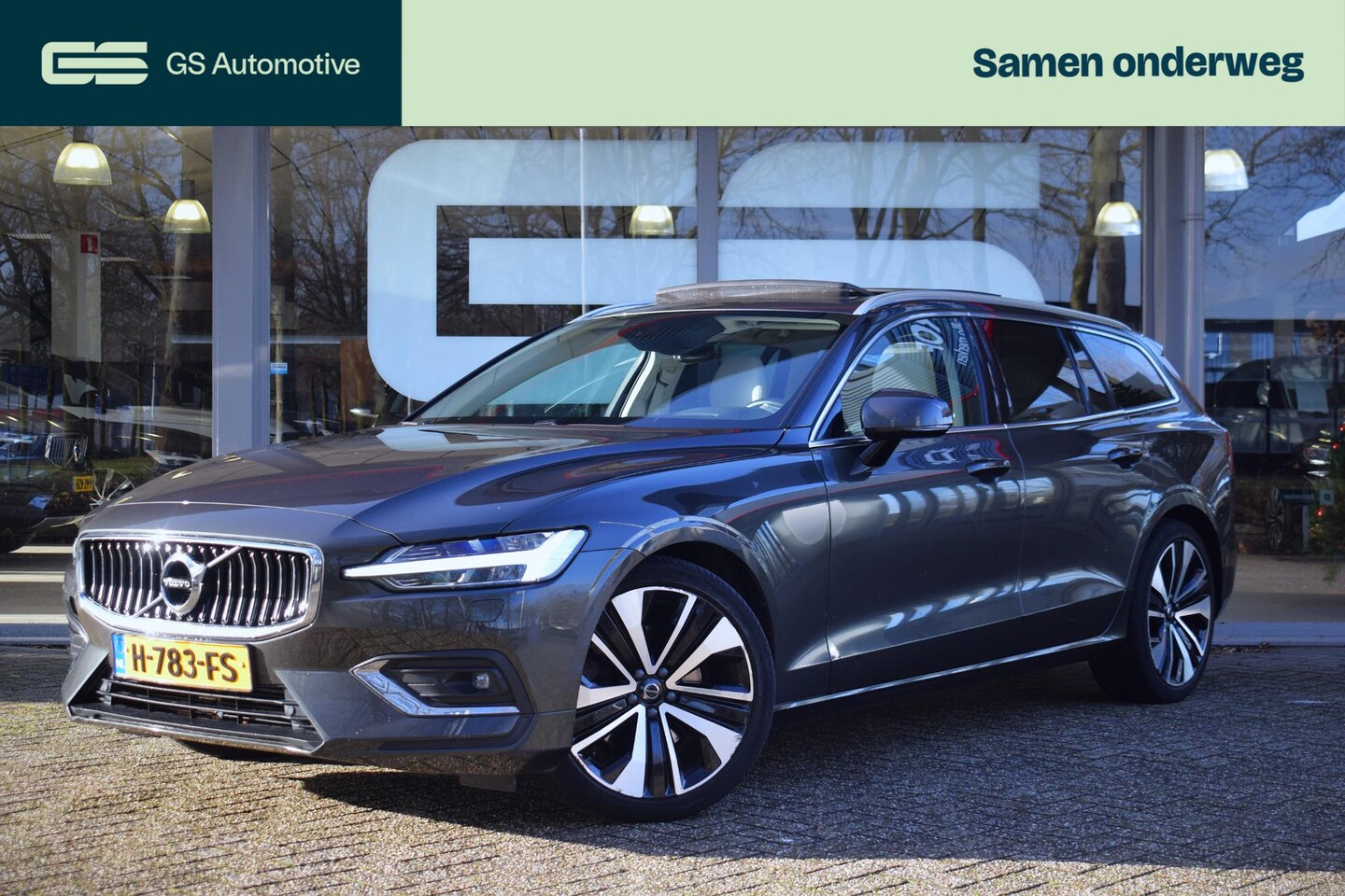 Volvo V60 - 2.0 T4 Inscription met PANO LED HUD LEDER CARPLAY - AutoWereld.nl