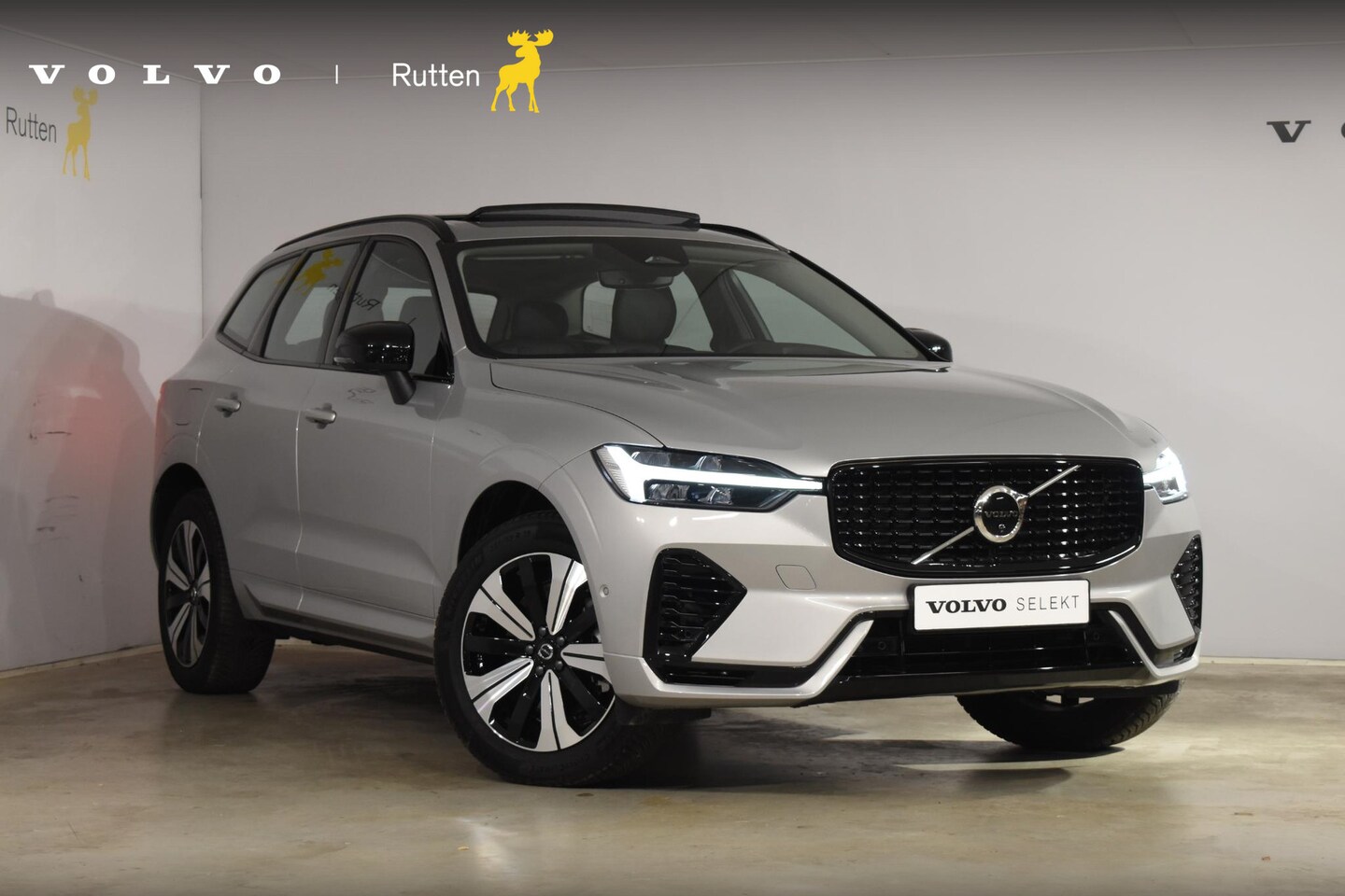 Volvo XC60 - T6 350PK Automaat Plug-in Hybrid AWD Plus Dark / Navigatie / 360 Camera / Adaptieve Cruise - AutoWereld.nl