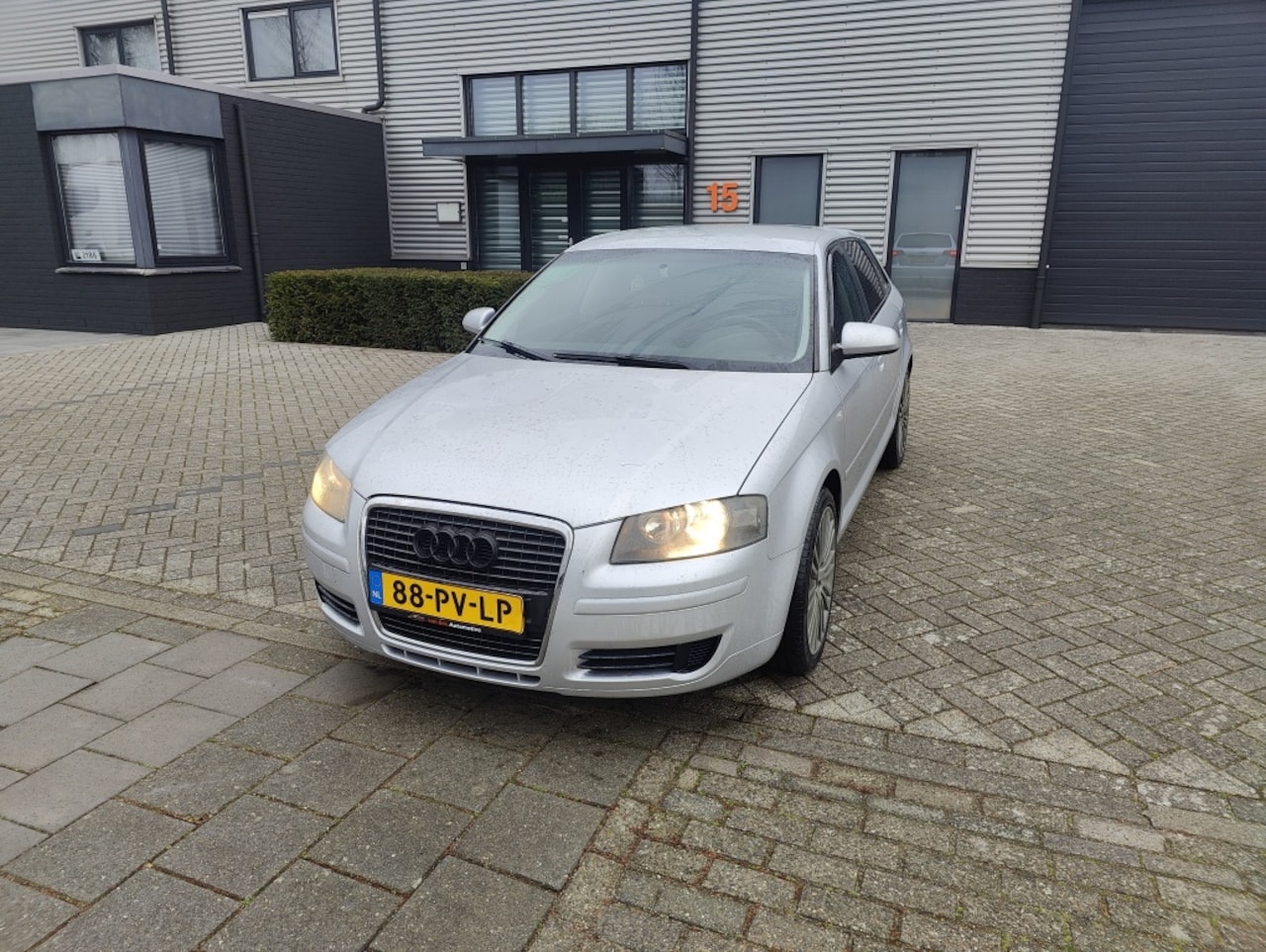 Audi A3 Sportback - 2.0 FSI Attraction 2.0 FSI Attraction - AutoWereld.nl
