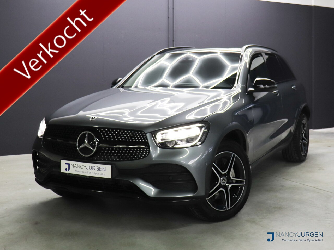 Mercedes-Benz GLC-klasse - 300e 4M | Aut 9G | AMG | Pano | Camera | DAB | Parkeer Pakket | Zwenkb. Trekhaak | Night P - AutoWereld.nl