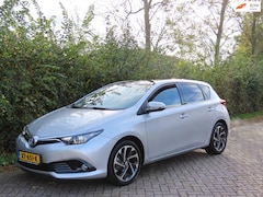 Toyota Auris - 1.2T Dynamic *Navi *Pano *Camera *Cruise