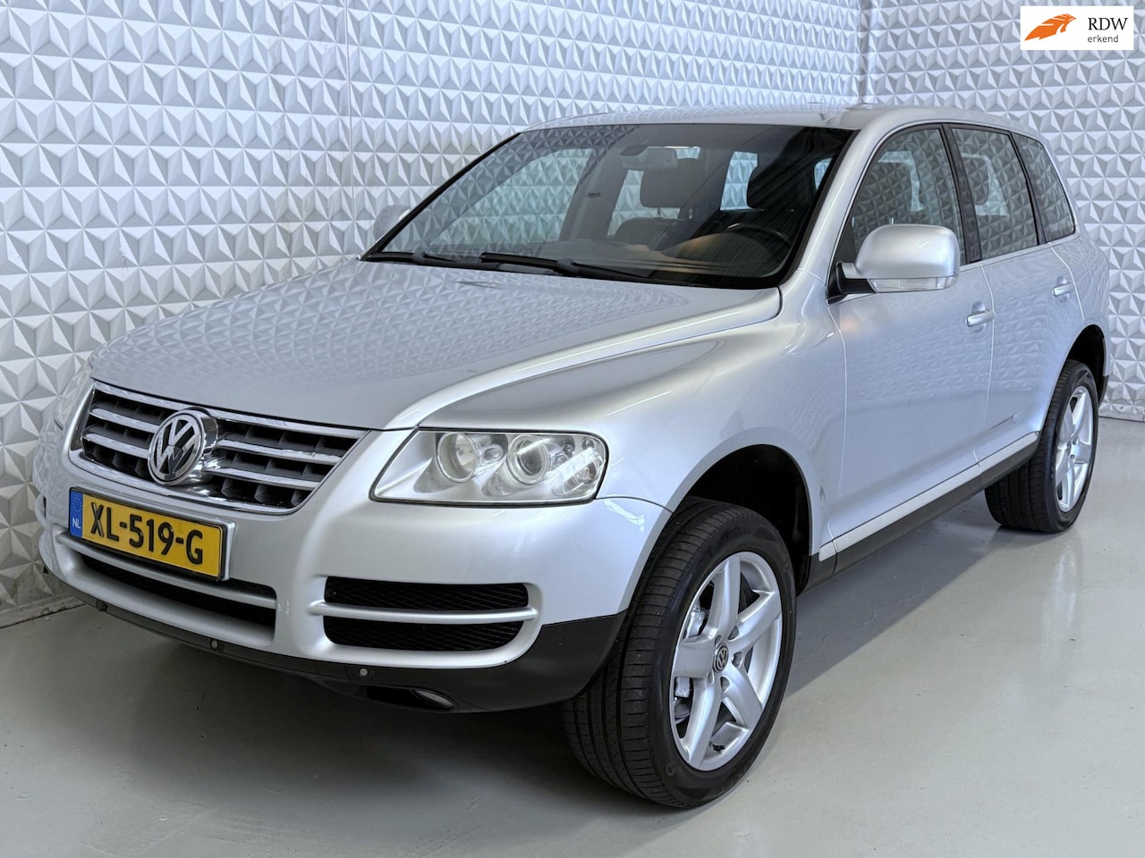 Volkswagen Touareg - 4.2 V8 4MOTION AUTOMAAT (2004) - AutoWereld.nl