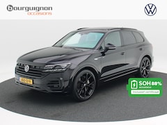 Volkswagen Touareg - 3.0 TSi eHybrid 462 Pk 4Motion R-Line | Panoramadak | Adaptive Cruise | Black Style | Dyna