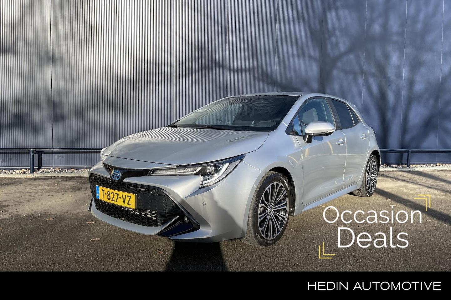 Toyota Corolla - 1.8 Hybrid Executive | KEYLESS | NAVIGATIE | LEDER | CAMERA | STOELVERWARMING | - AutoWereld.nl