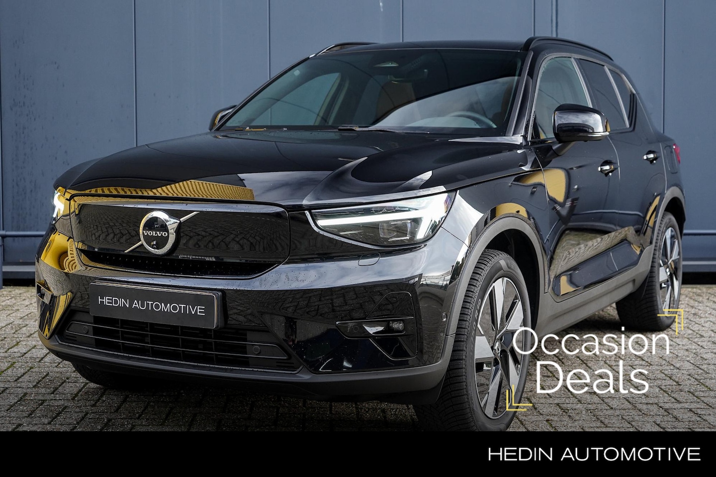 Volvo EX40 - Single Motor Extended Range Ultra | Trekhaak | Lederen bekleding | Pixel LED | All seasonb - AutoWereld.nl