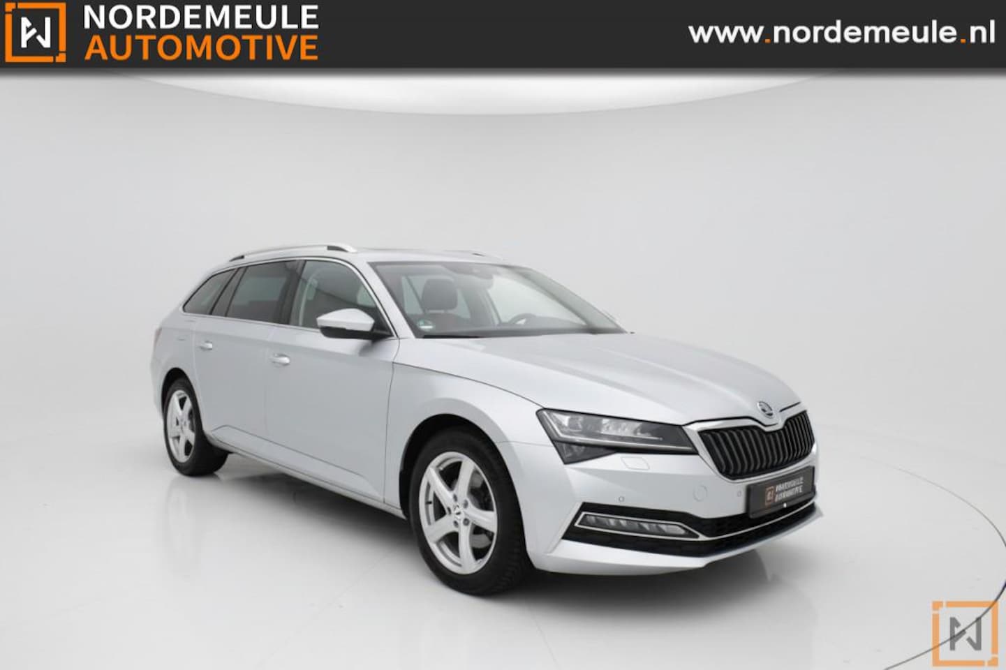 Skoda Superb - 1.4 TSI IV BNS ED. ACC, Lane, Xenon, AUT, Virtual - AutoWereld.nl