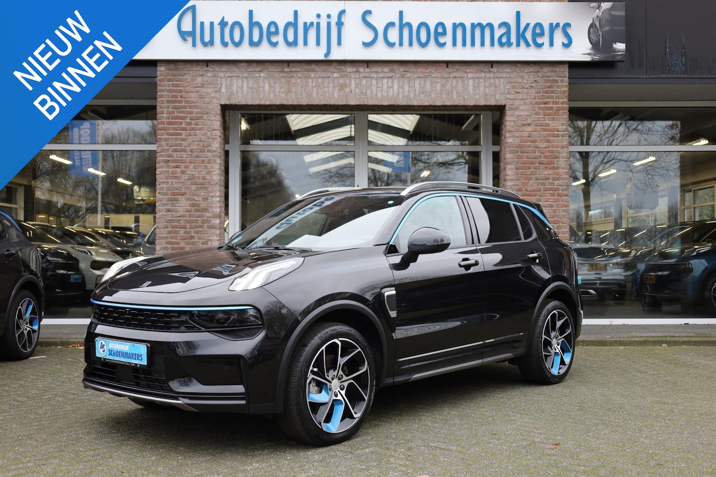 Lynk & Co 01 - 1.5 261PK! MY23 ZWARTE-HEMEL ROLHOES MY23 360-CAMERA PANO/SCHUIF INFINITY DAB NAVI CARPLAY - AutoWereld.nl