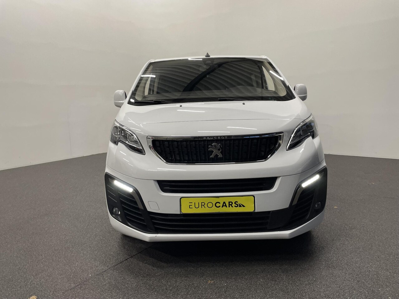 Peugeot Expert - Long Dubbele Cabine Asphalt L3 2.0 HDi 120pk Aut-8 Airco Navi Carplay Cruise Control Trekh - AutoWereld.nl