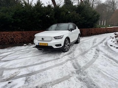 Volvo XC40 - RECHARGE P8 AWD R-DESIGN/LEER/PANO/THAAK/WARMTEPOMP