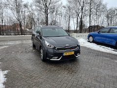 Kia Niro - 1.6 GDi Hybrid First Edition LEER TREKHAAK CARPLAY CAMERA