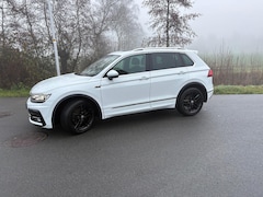 Volkswagen Tiguan - 2.0 TSI 4Motion Highline Business R Super goed onderhouden