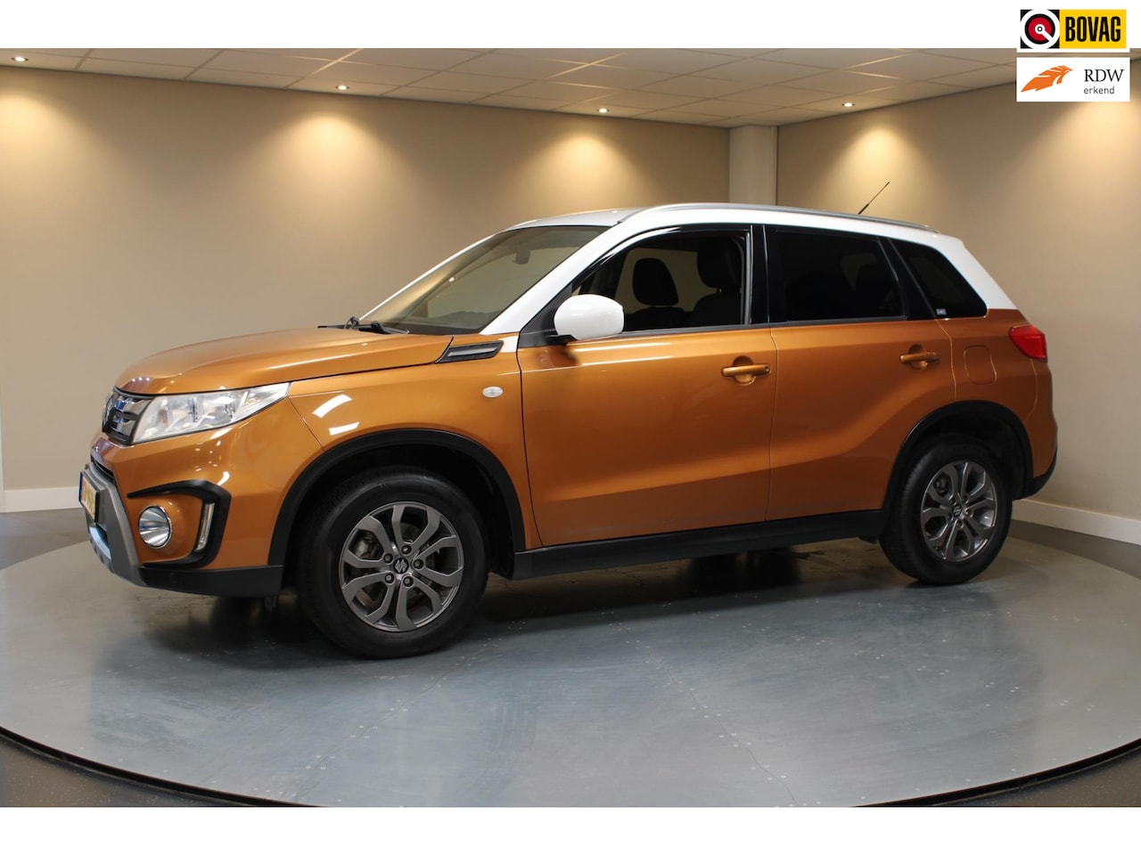 Suzuki Vitara - 1.6 Exclusive *46.000Km!* Stoelverw.|Navi|Cruise|Climate - AutoWereld.nl