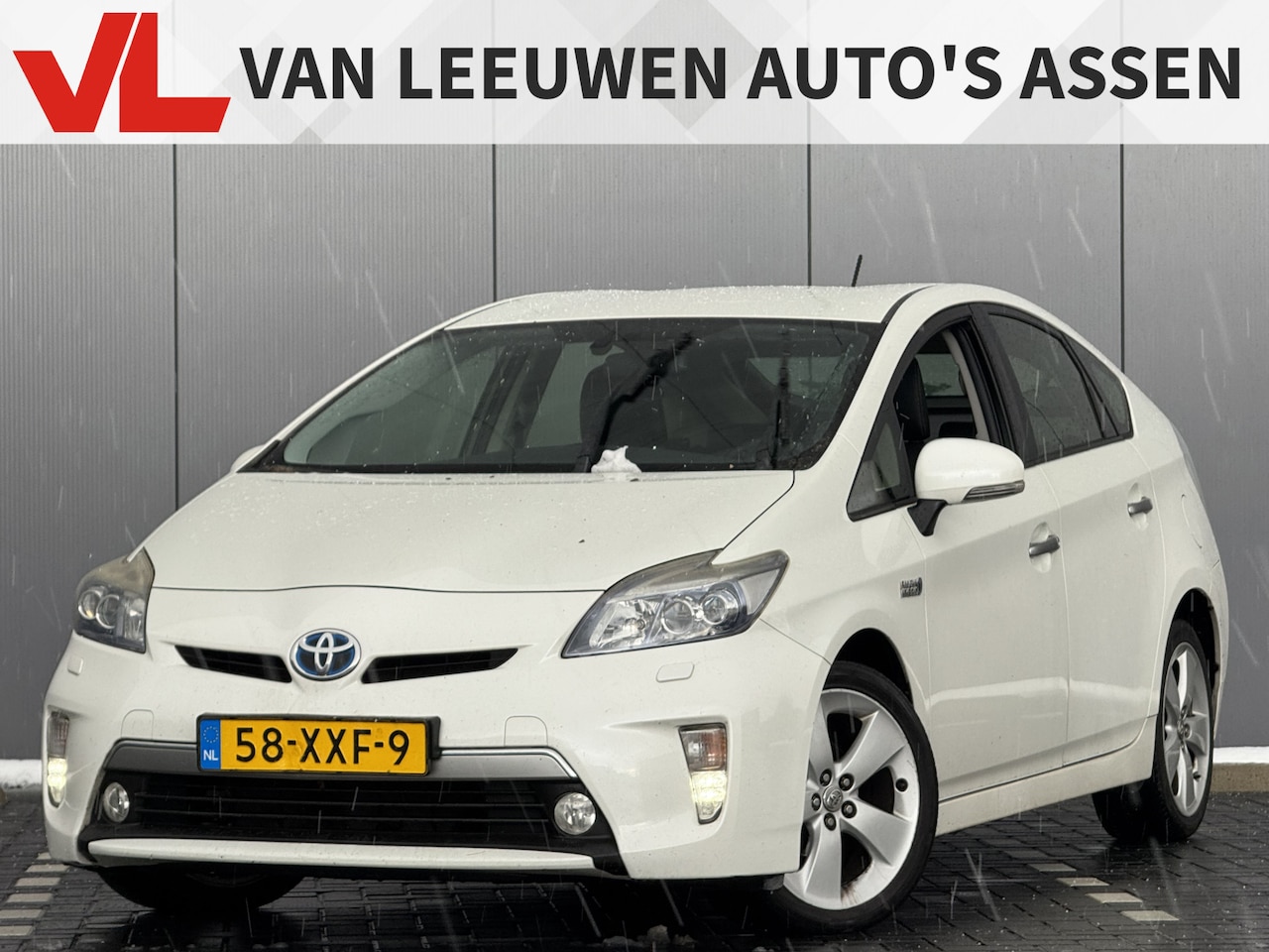 Toyota Prius - 1.8 Plug-in Dynamic Business | RIJKLAAR | Nette auto - AutoWereld.nl