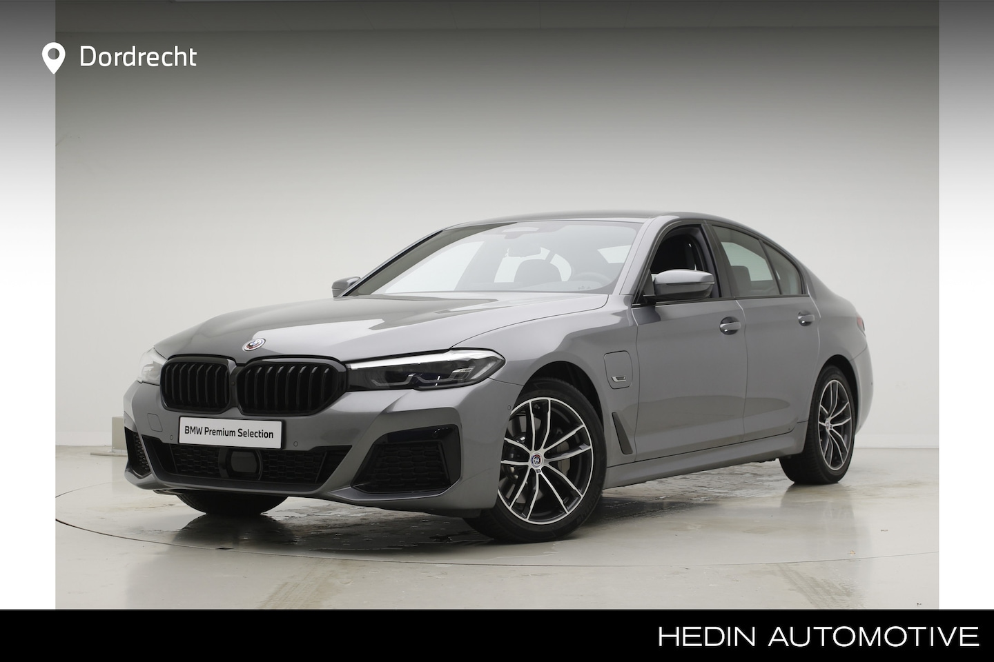 BMW 5-serie - 530e M-Sport | Trekhaak | Harman Kardon | Driving Assistant Professional | High Executive - AutoWereld.nl