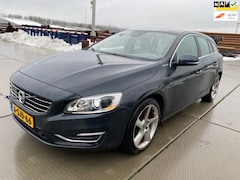 Volvo V60 - 2013 * 2.4 D6 AWD Plug-In Hybrid Summum * EXPORT/HANDEL