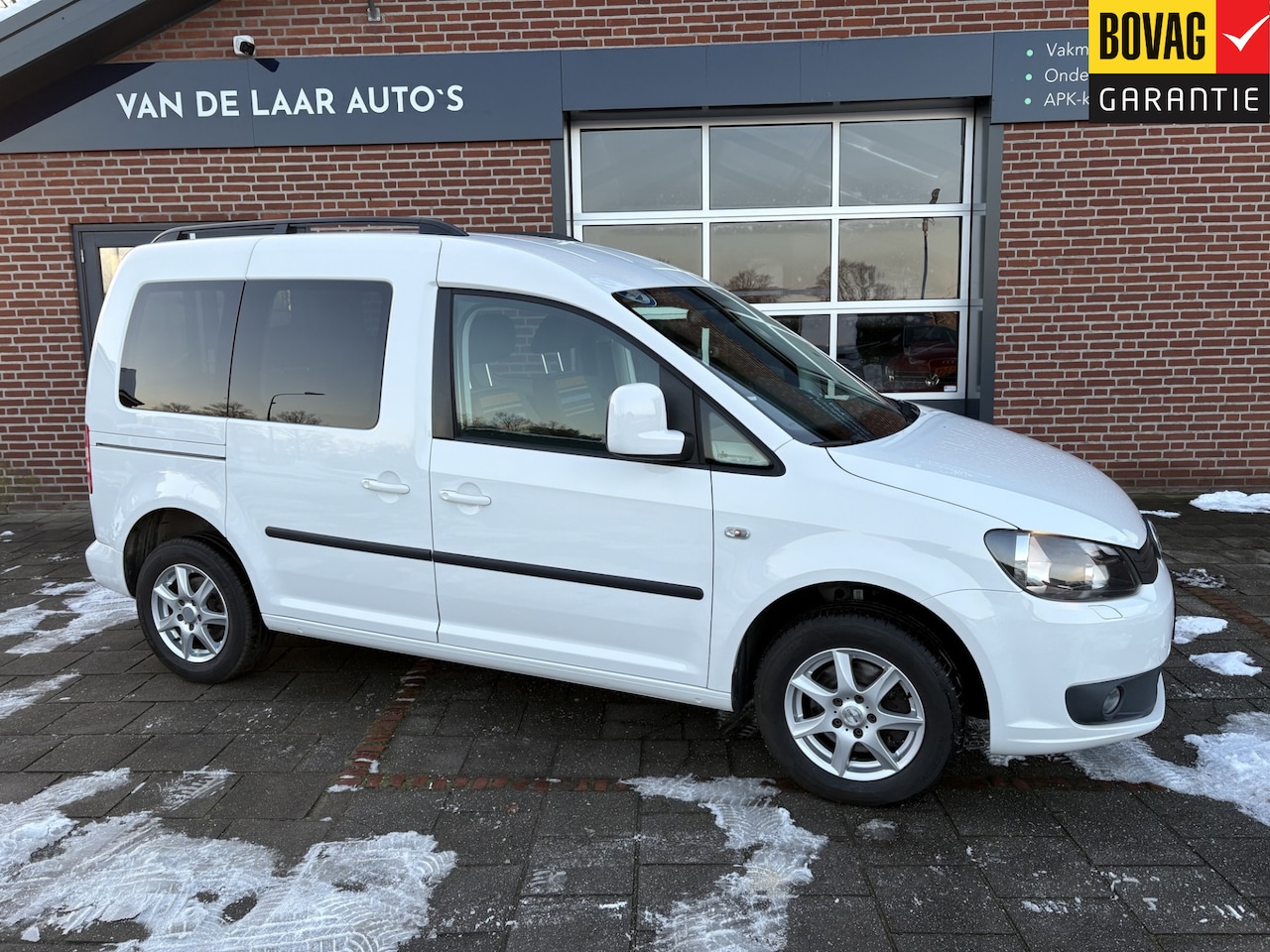 Volkswagen Caddy - Combi 1.2 TSI JAKO-O 77kw Life ( ECC-Airco, Cruise Control, Trekhaak, Navigatie) RIJKLAARP - AutoWereld.nl