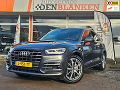 Audi Q5 - 55 TFSI e quattro S Line Competition BJ.2020 / Panodak / Luchtvering / Half Leder / Carpla