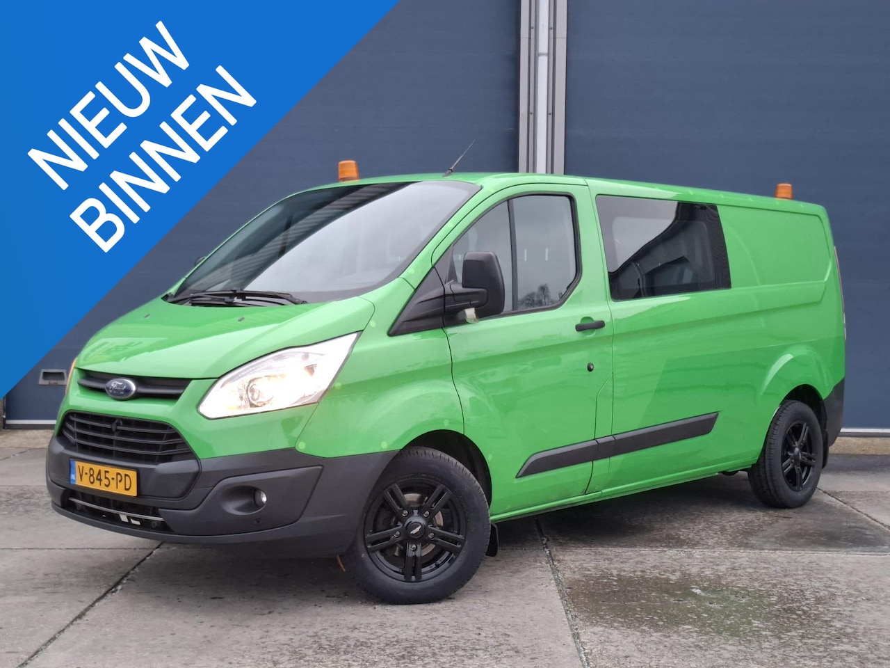 Ford Transit Custom - 290 2.0 TDCI L2H1 Trend DC DUBBEL CABINE / AIRCO / CRUISE CONTROLE / CAMERA - AutoWereld.nl