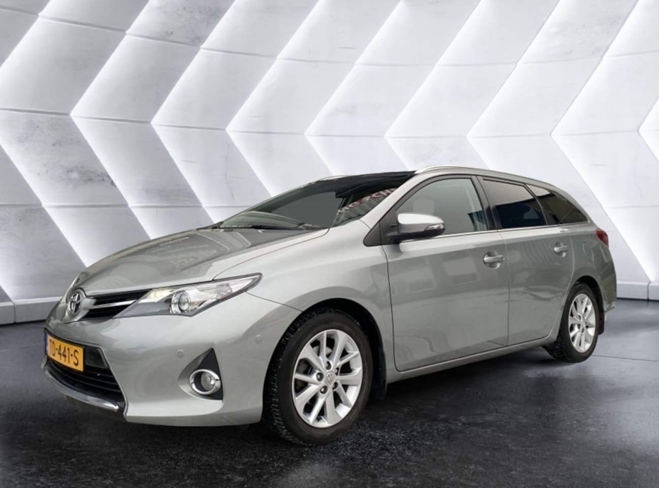 Toyota Auris Touring Sports - 1.6 Aspiration 1.6 Aspiration - AutoWereld.nl