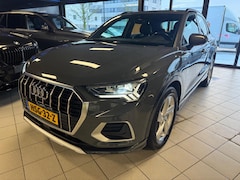 Audi Q3 - 35 TFSI S Line Automaat Panorama Camera Navigatie Matrix Led