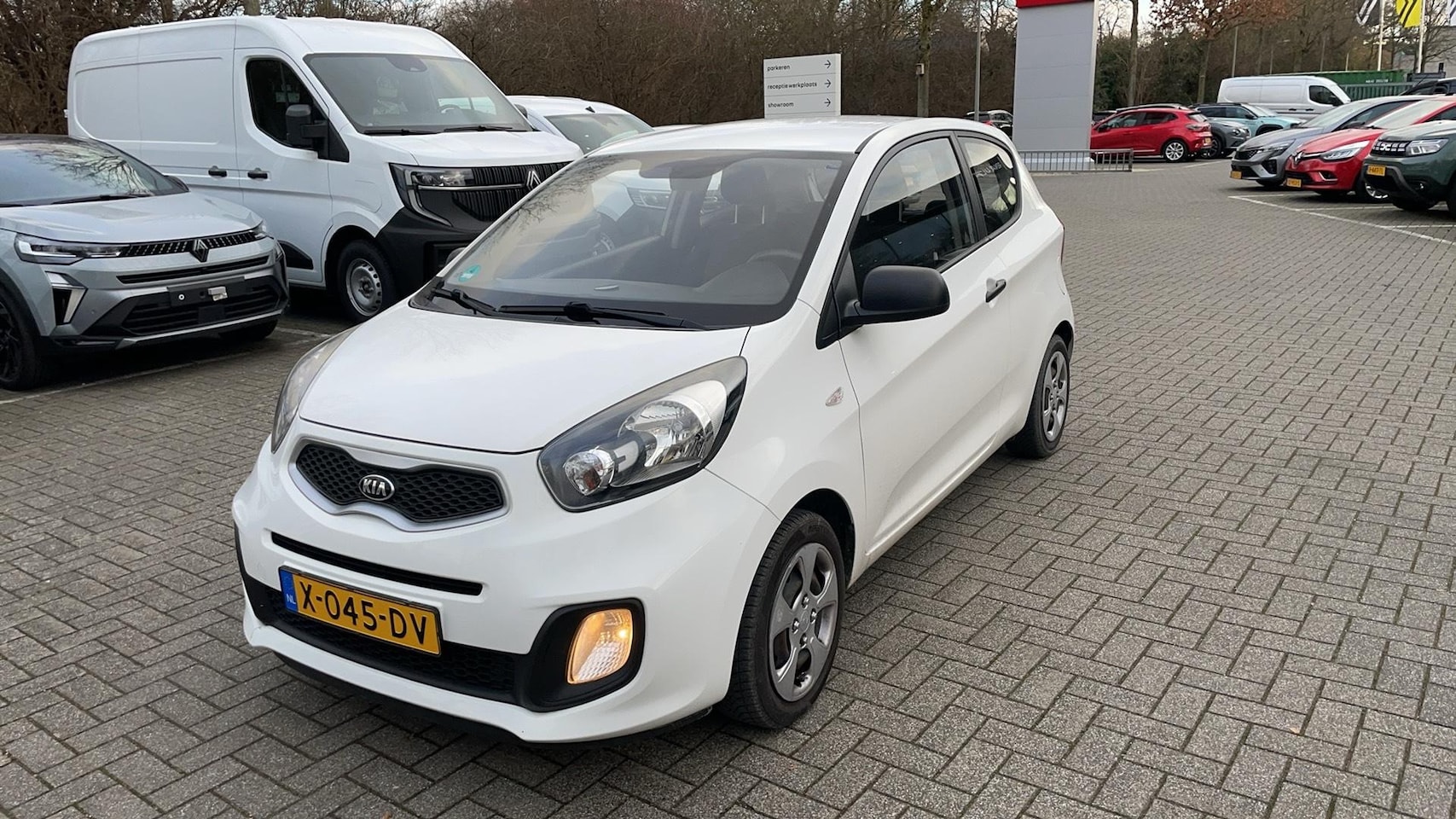 Kia Picanto - 1.0 CVVT Airco |AIRCO | ALL-SEASON | DEALER-ONDERHOUDEN - AutoWereld.nl