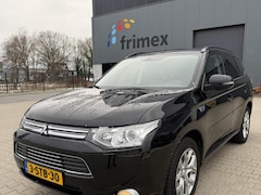 Mitsubishi Outlander - 2.0 PHEV Instyle+ | Pano | Camera