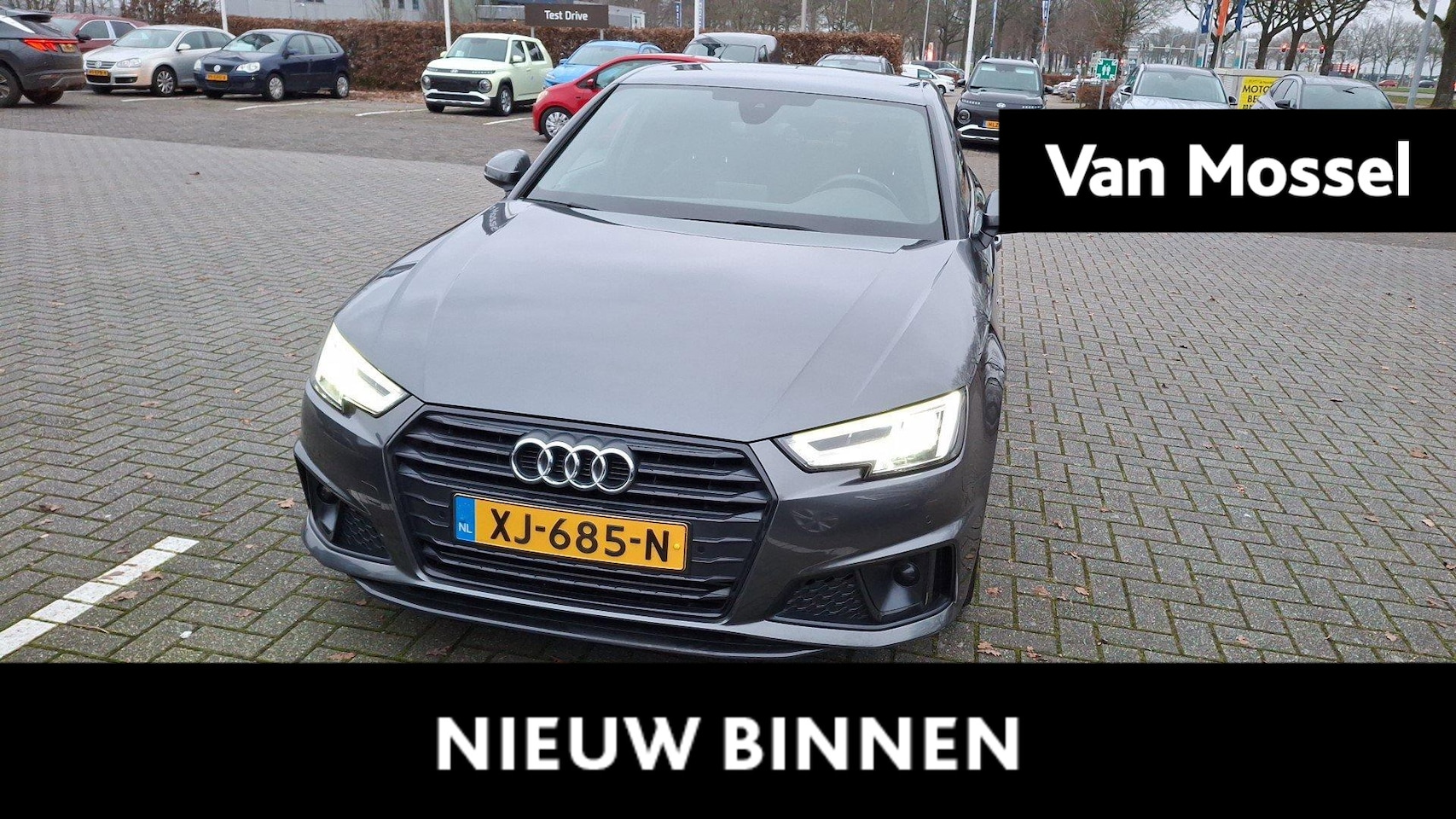 Audi A4 Limousine - 40 TFSI Sport S line edition Automaat | Navigatie | Cruise Control | Airco | - AutoWereld.nl