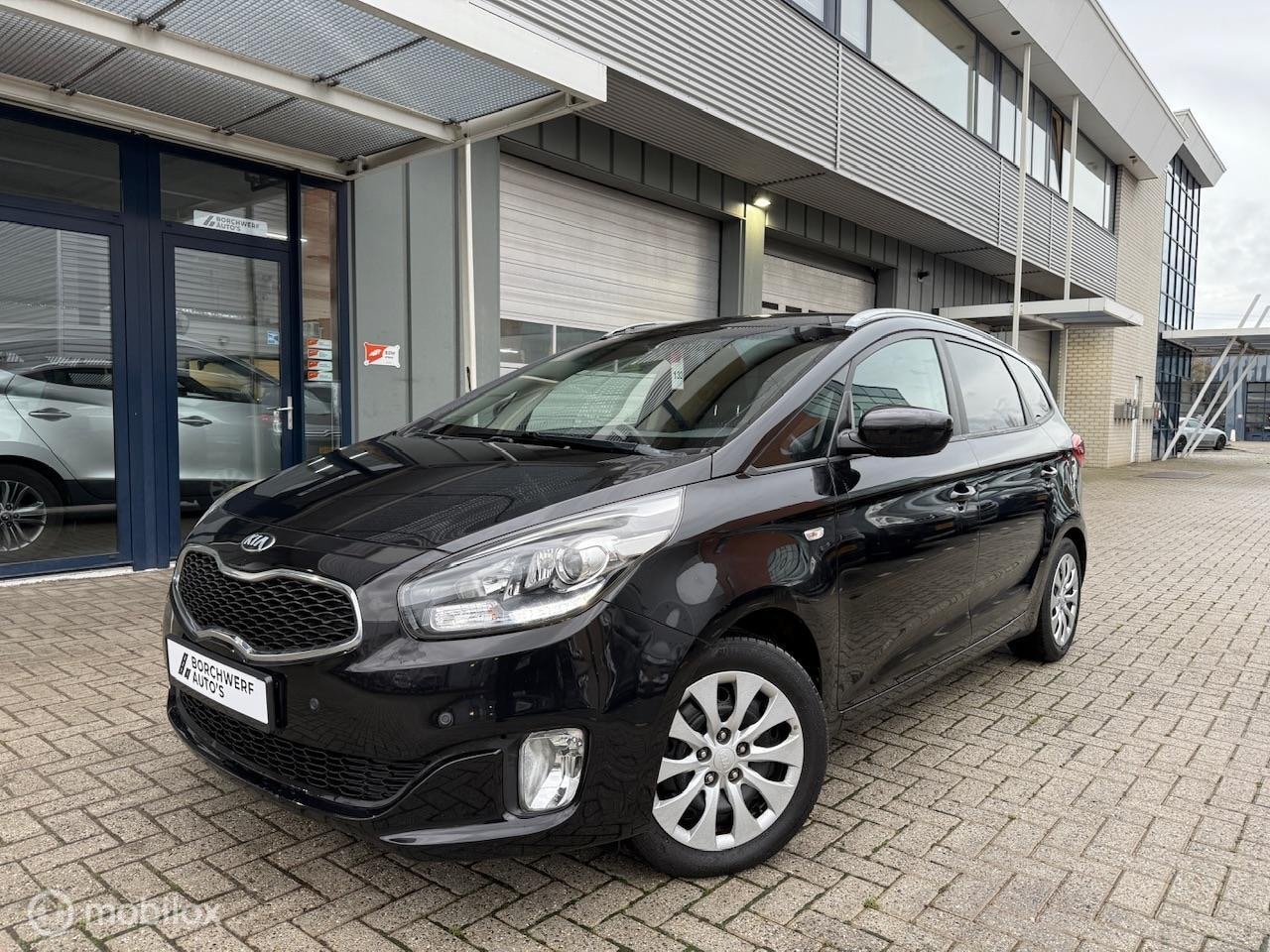 Kia Carens - 1.6 Benzine | 7 zit | Lage km's | Kia historiek - AutoWereld.nl