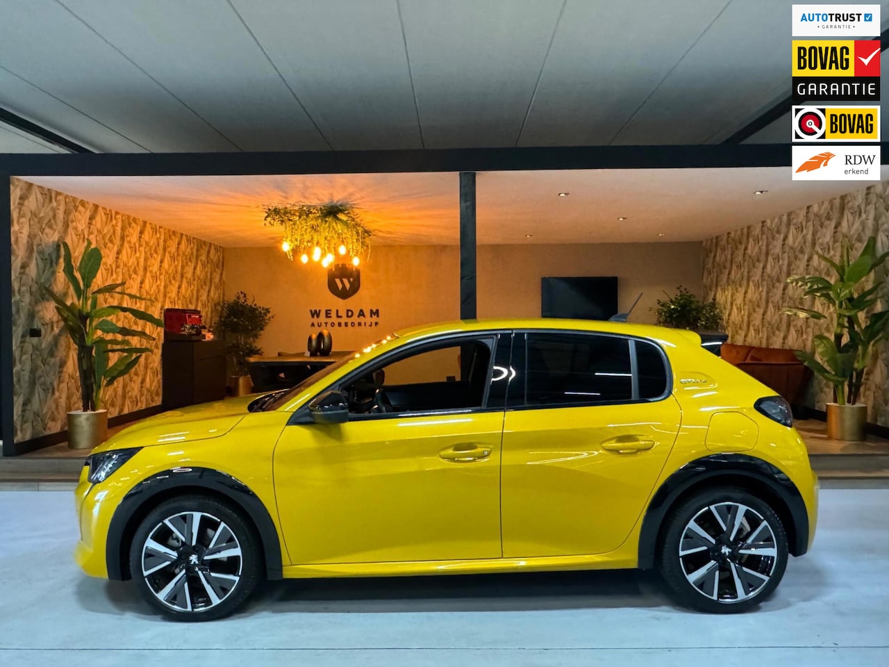 Peugeot 208 - 1.2 PureTech GT-Line Sport 131PK Garantie Carplay Sfeer LED Camera Cruise Clima Navi Rijkl - AutoWereld.nl