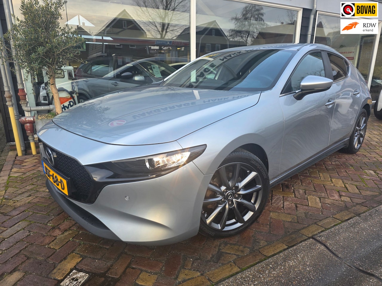 Mazda 3 - 2.0 e-SkyActiv-G M Hybrid 122 Luxury,mooie uitstraling - AutoWereld.nl