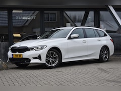 BMW 3-serie Touring - 318i High Executive Sport Line | TREKHAAK | APPLE CARPLAY | NAP | DEALER ONDERHOUDEN | AND