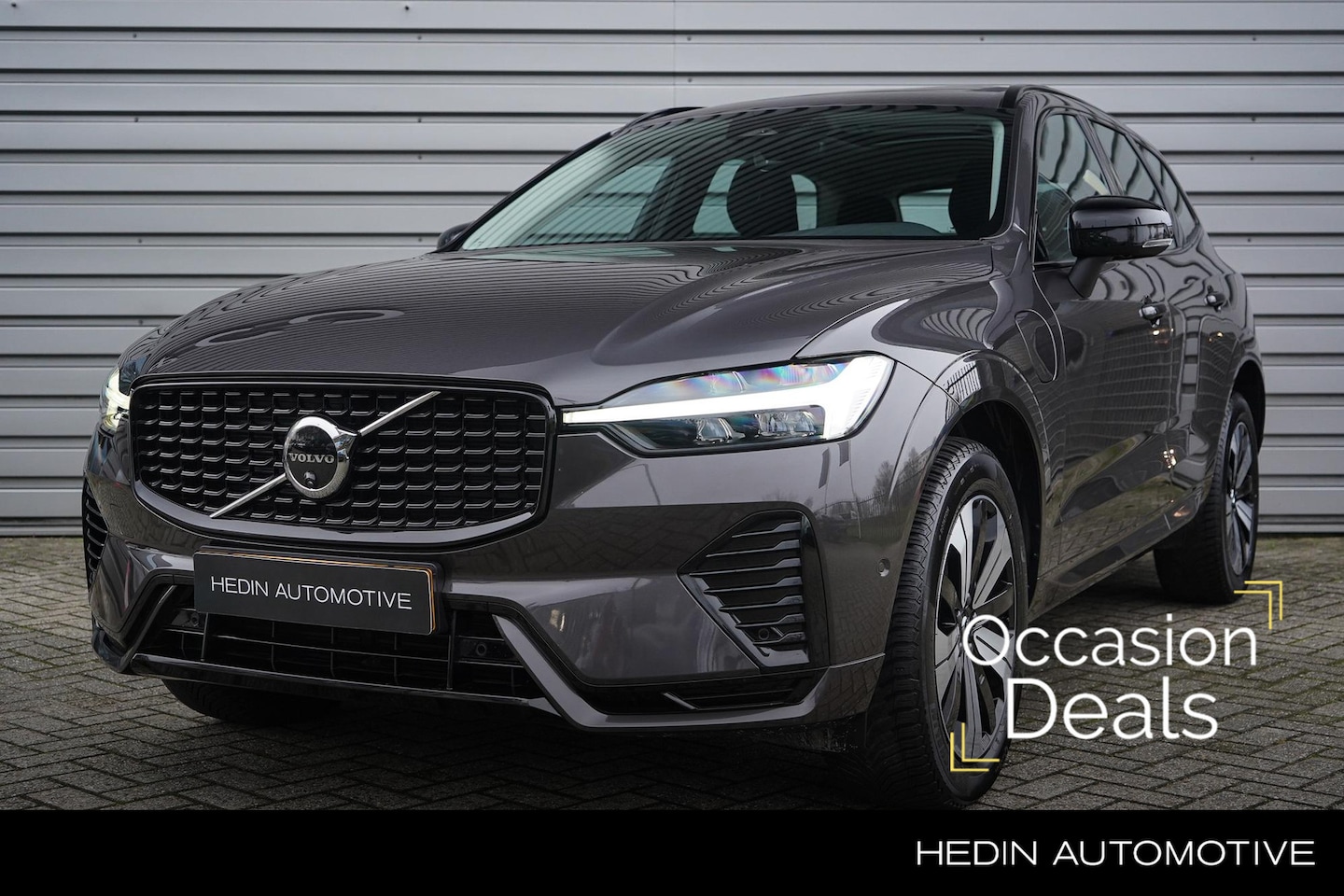 Volvo XC60 - 2.0 T6 Plug-in hybrid AWD Plus Dark | Google on Board | Electrische Stoelen | Adaptieve Cr - AutoWereld.nl