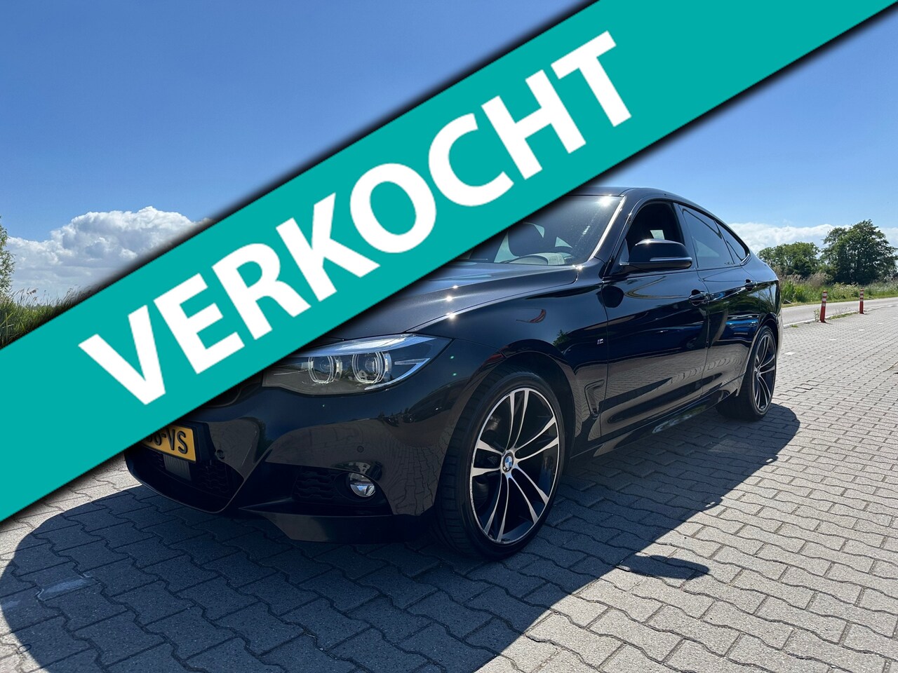 BMW 3-serie - 320i xDrive High Executive M-pakket, Trekhaak, Lane assist, Harman Kardon, Leder, Navi Pro - AutoWereld.nl