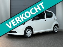 Toyota Aygo - 1.0-12V 5-deurs AIRCO / 128.502 KM / NAP / APK