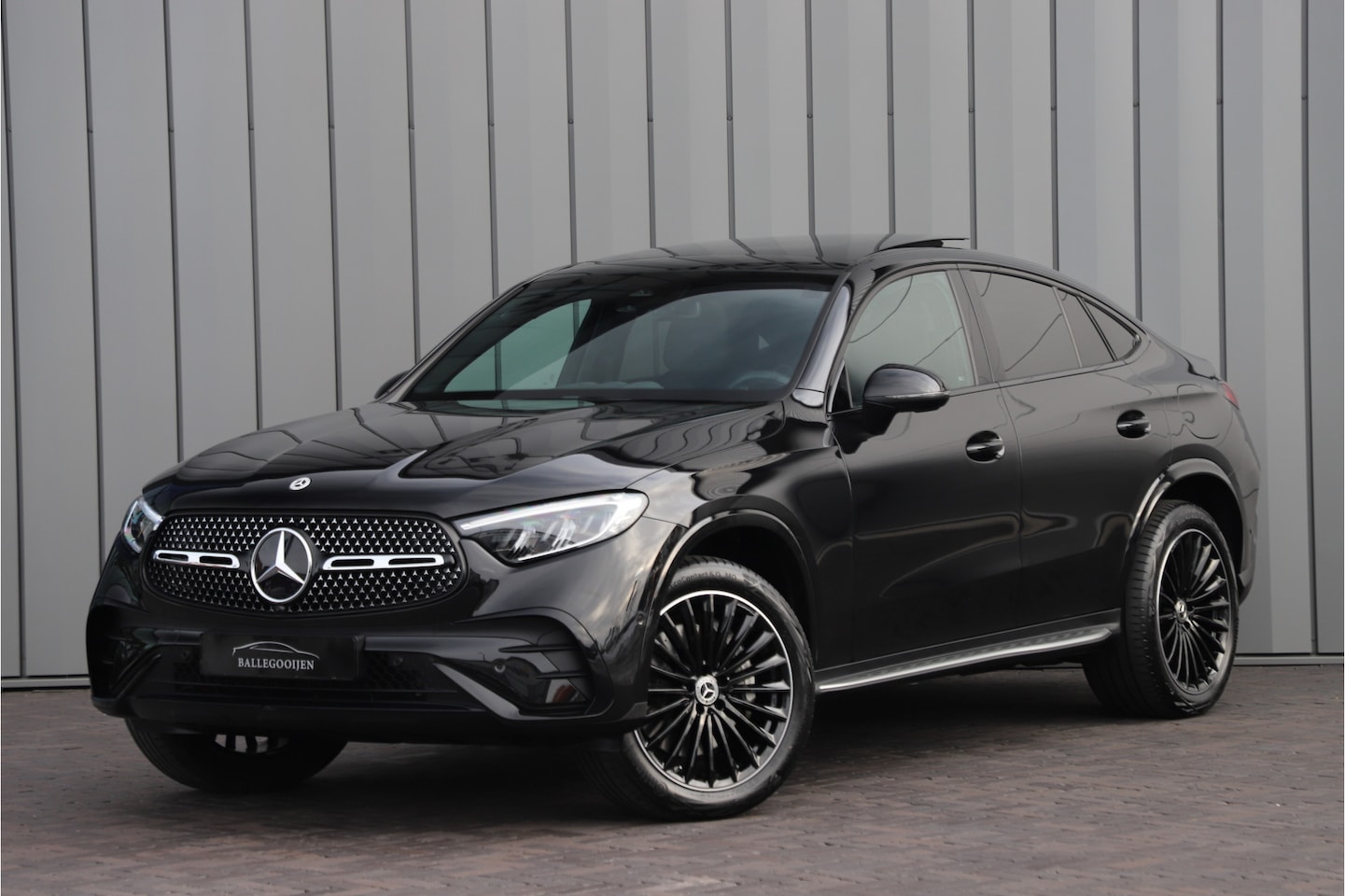 Mercedes-Benz GLC-klasse Coupé - 300e AMG 4-Matic Aut9 | 313PK | Sfeerverlichting | ACC | Pano | Leder | Trekhaak | Memory - AutoWereld.nl