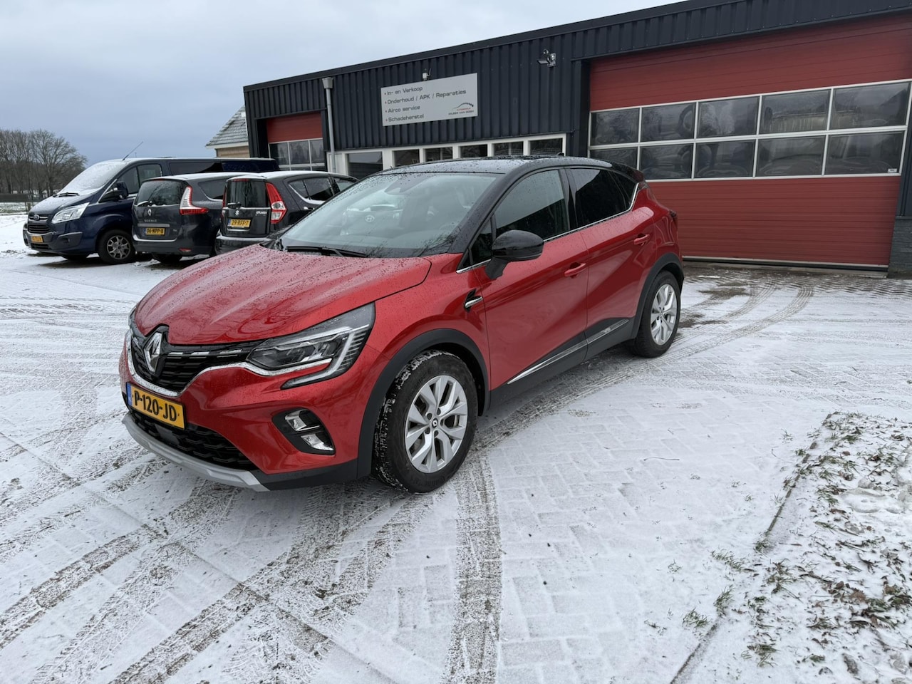 Renault Captur - 1.6 E-Tech Hybrid 145 Intens automaat trekhaak NAP groot scherm - AutoWereld.nl