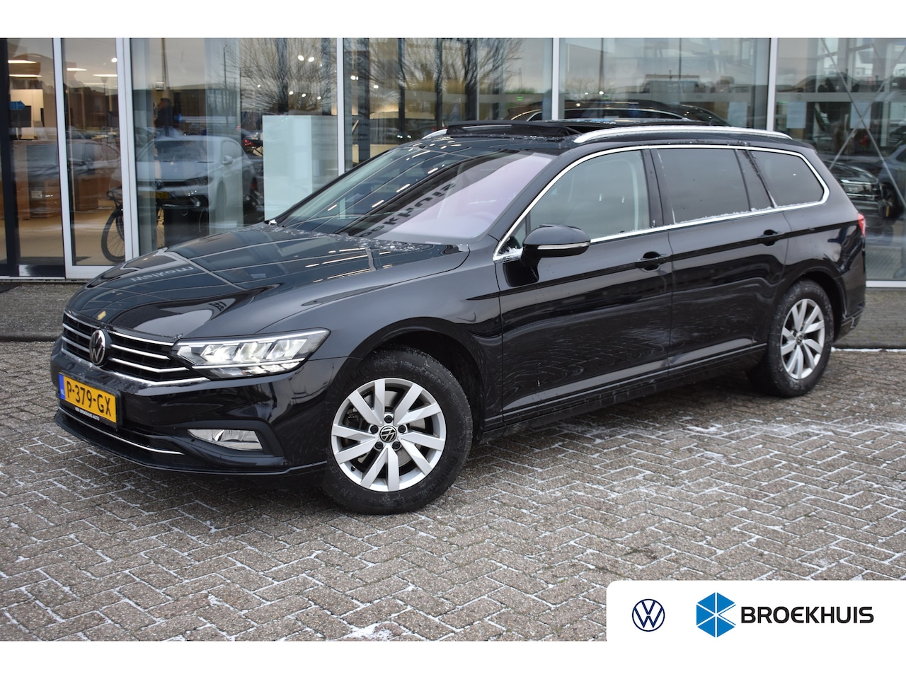 Volkswagen Passat Variant - 1.5 TSI 150PK DSG-7 Business | TREKHAAK | PANORAMADAK | NAVIGATIE | ELEKTR. A. KLEP | CAME - AutoWereld.nl