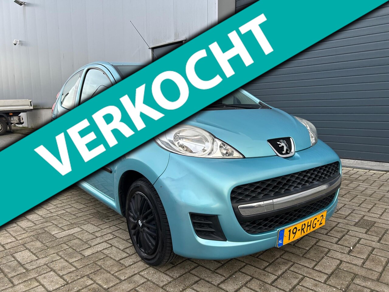 Peugeot 107 - 1.0i 12V XS AUT PDC AIRCO CR.CONTROL - AutoWereld.nl