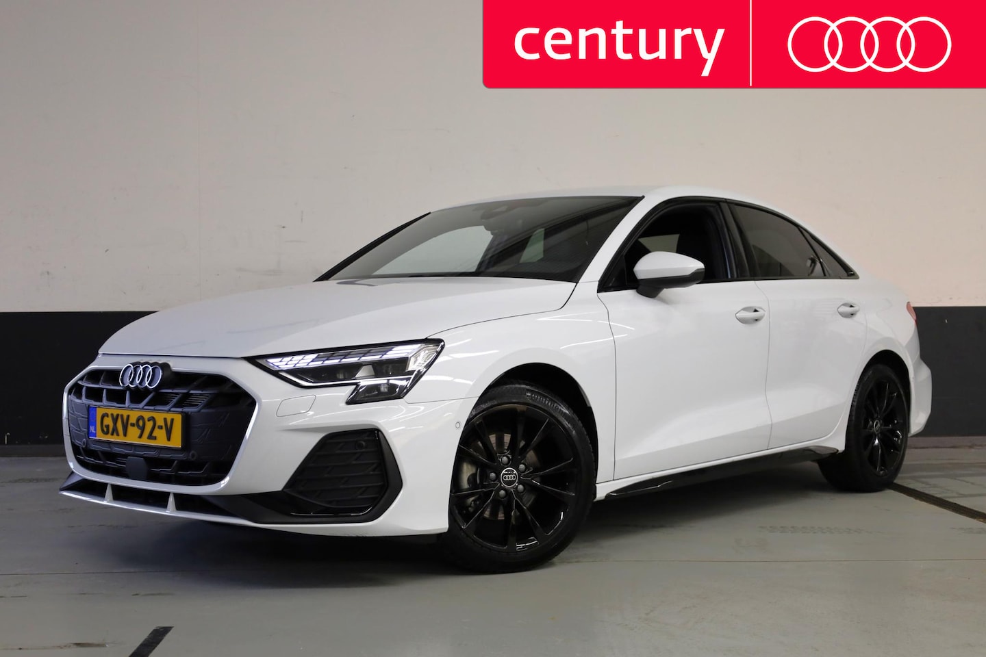 Audi A3 Limousine - 30 TFSI S edition Ultimate black | Navigatie | Adaptive Cruise | - AutoWereld.nl