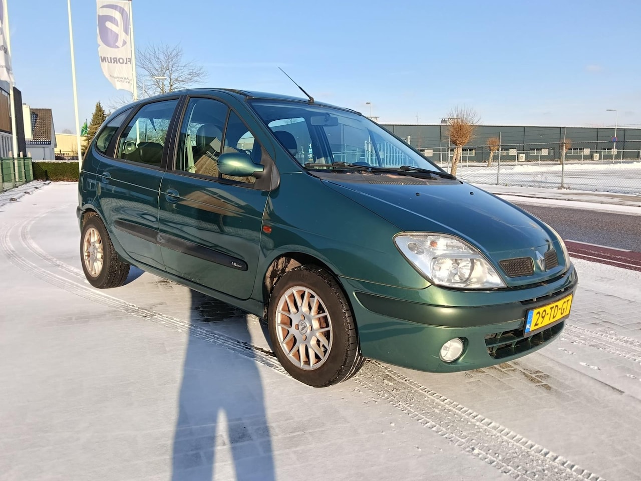 Renault Scénic - 1.6-16V Sport Way Automaat ! Inruil Mogelijk ! - AutoWereld.nl