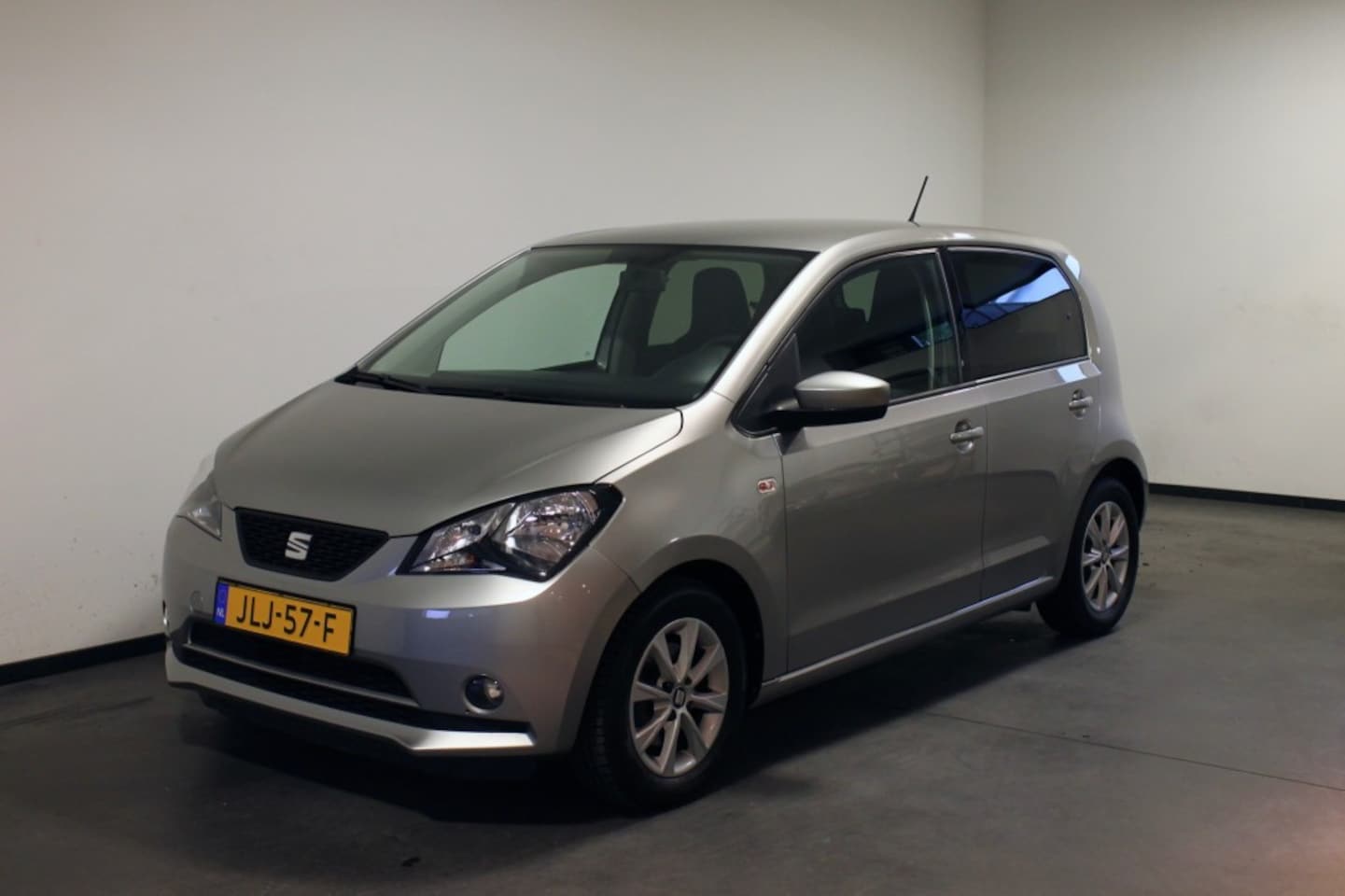 SEAT Mii - 1.0 CONNECT, Automaat, PDC, Airco, start/stop - AutoWereld.nl