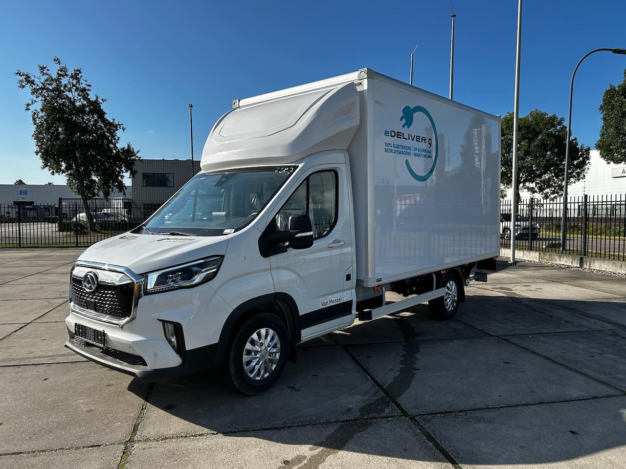 Maxus eDeliver 9 - L4 Citybox 65 kWh 3500KG | Direct Leverbaar! | OP = OP | Laadklep 750 KG | Eco Light Opbou - AutoWereld.nl