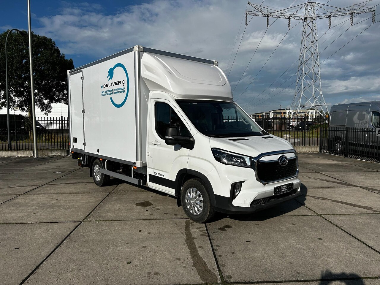 Maxus eDeliver 9 - L4 Citybox 65 kWh 4250KG | Direct Leverbaar! | OP = OP | Laadklep 750 KG | Eco Light Opbou - AutoWereld.nl