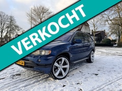 BMW X5 - 4.4i V8 Executive | Pano | Luchtvering | Luxe