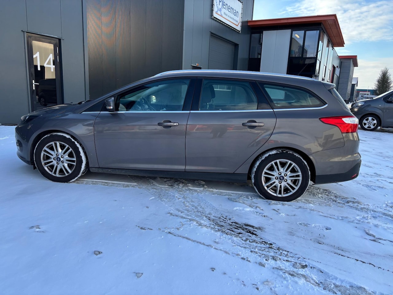 Ford Focus Wagon - 1.0 EcoBoost Edition Plus 1.0 EcoBoost Edition Plus - AutoWereld.nl