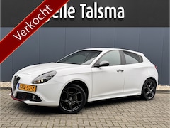 Alfa Romeo Giulietta - 1.6 JTDm Sport | Meer foto's volgen | Let op, rijdende auto, niet altijd aanwezig