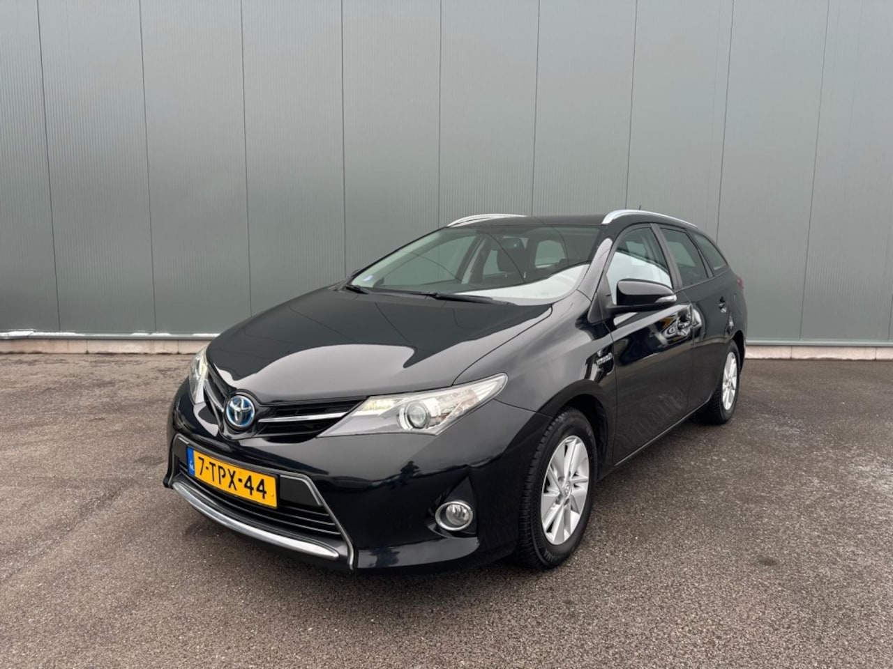 Toyota Auris Touring Sports - 1.8 Hybr. Aspiration ONDERHOUDSBOEKJE | NAP ! - AutoWereld.nl