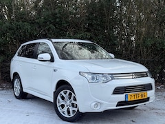 Mitsubishi Outlander - 2.0 PHEV Instyle+/AIRCO/LEER/DAB/ACRUISE/THAAK