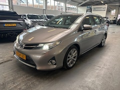 Toyota Auris Touring Sports - 1.8 Hybrid Executive