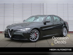 Alfa Romeo Giulia - 2.0T Super | Dealeronderhouden | Veloce interieur | DAB | NAV